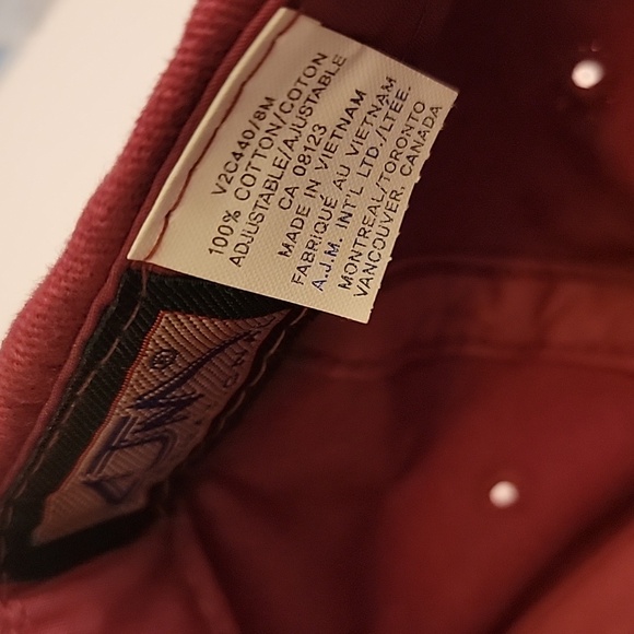 💚 WHL VANCOUVER GIANTS Adjustable Hockey Hat - Picture 6 of 7